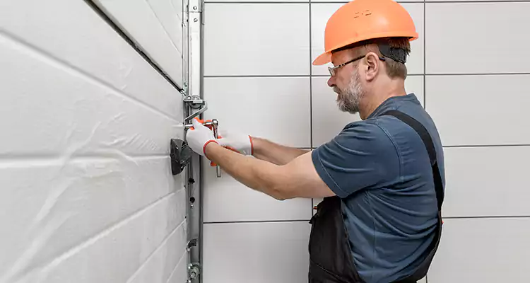 Emergency Garage Door Repair in Palm Coast, FL